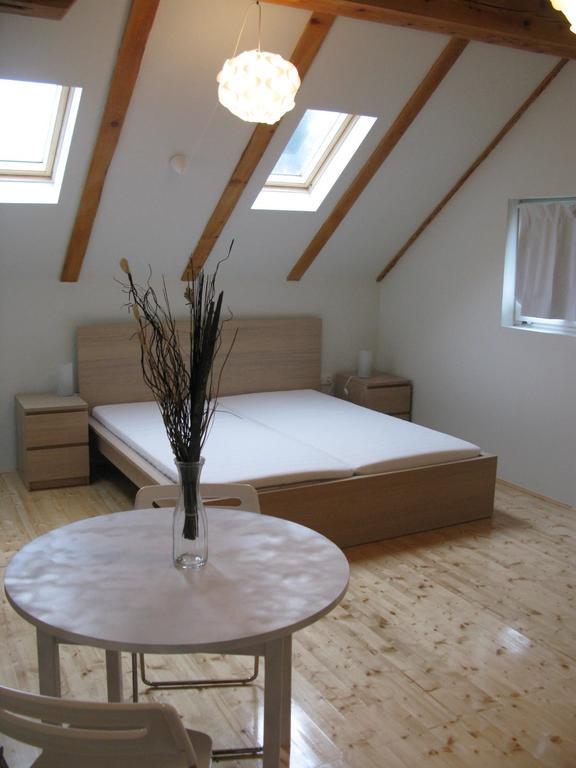 Apartments Eco Forest Resort Rakovica Bilik gambar