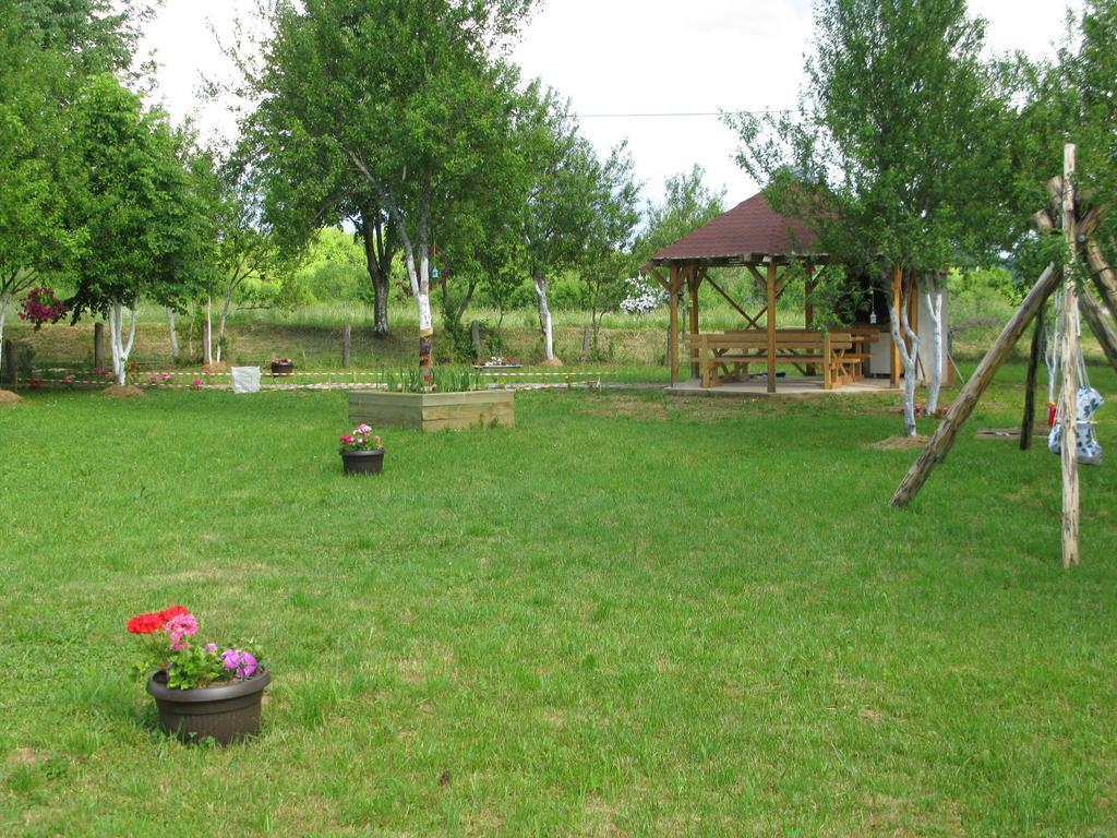 Apartments Eco Forest Resort Rakovica Luaran gambar
